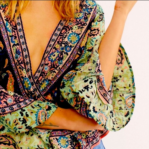 FREE PEOPLE TOP - Picture 3 of 6